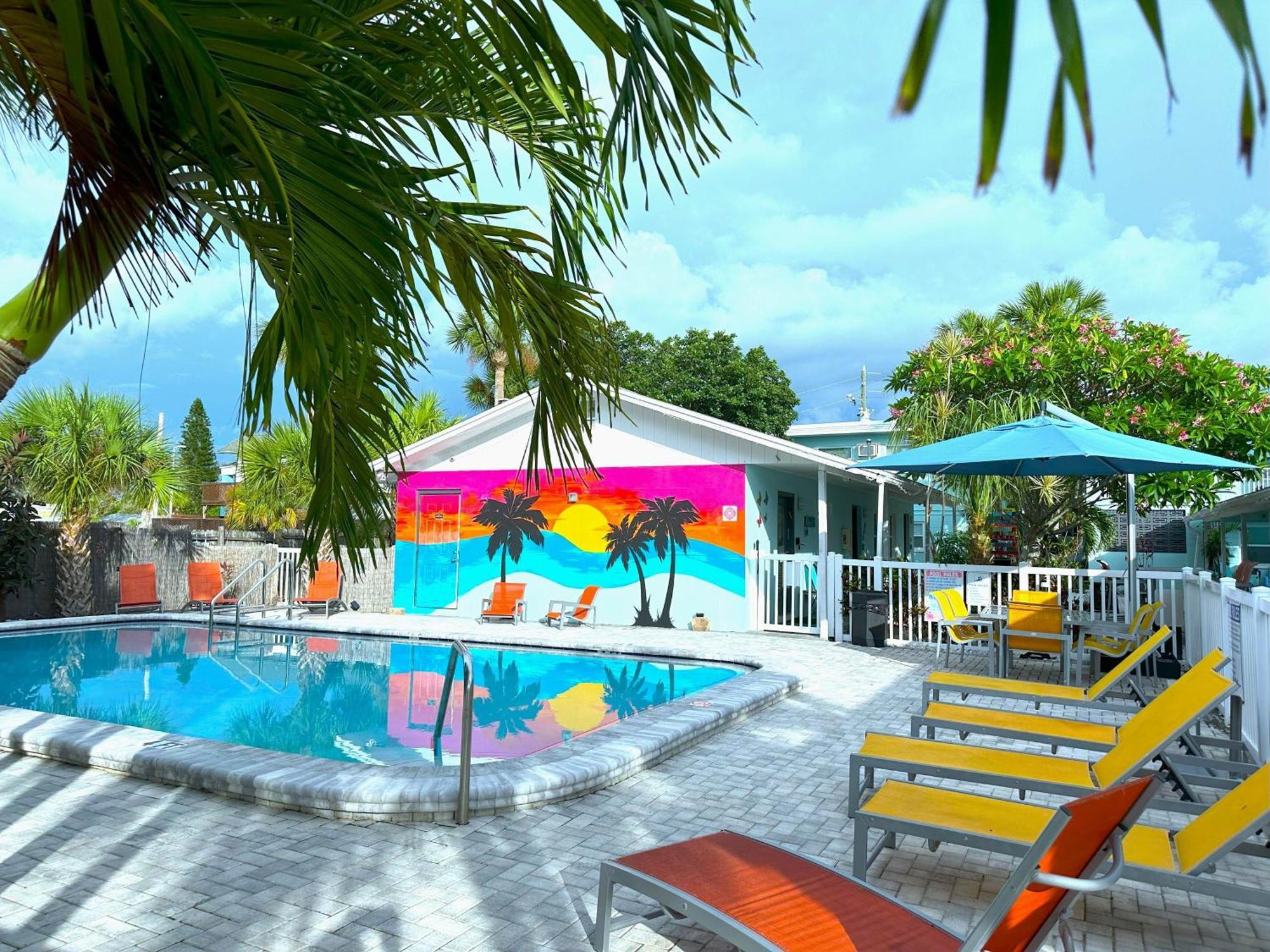 Park Shore Suites St Pete Beach Exterior photo