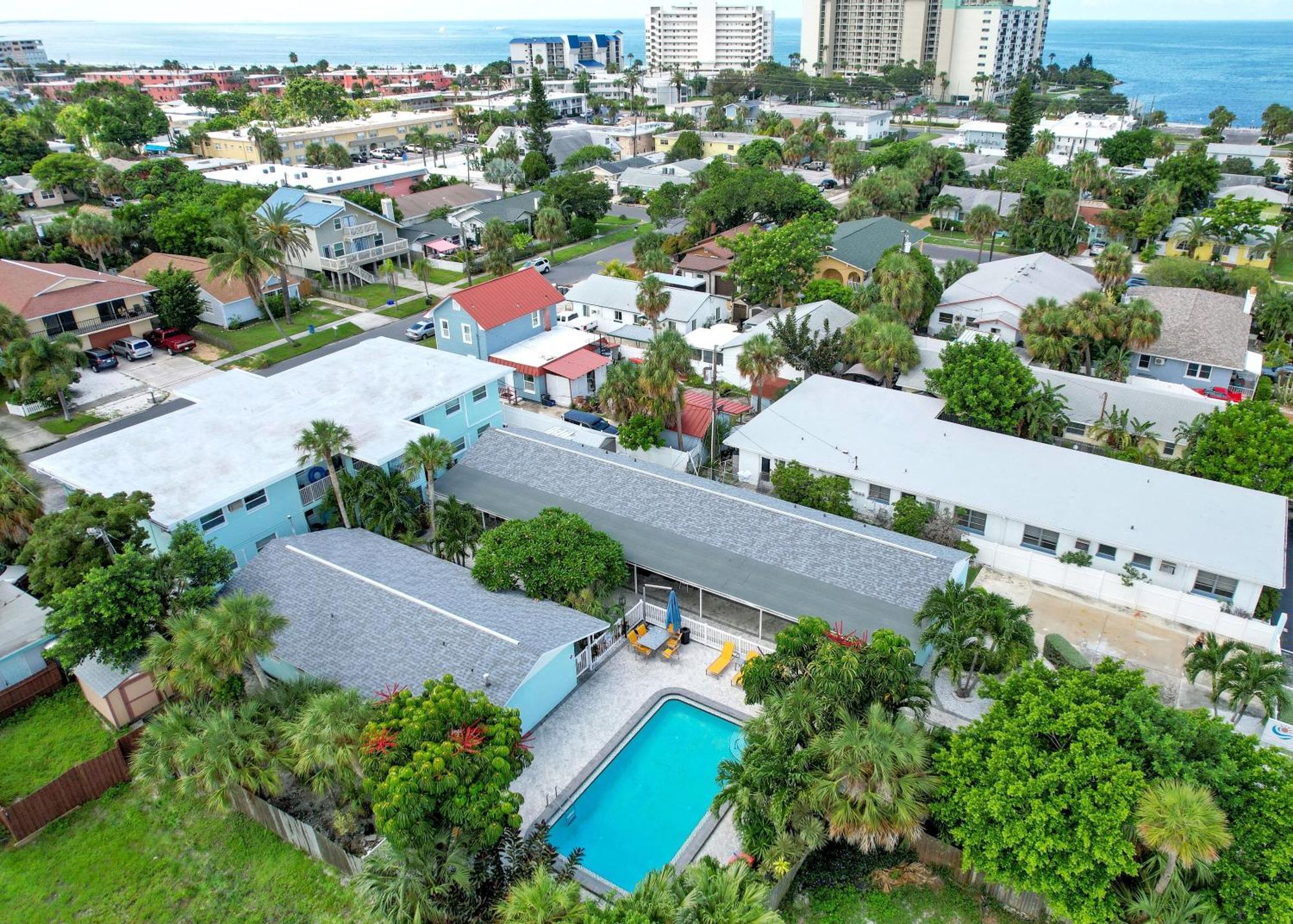 Park Shore Suites St Pete Beach Exterior photo